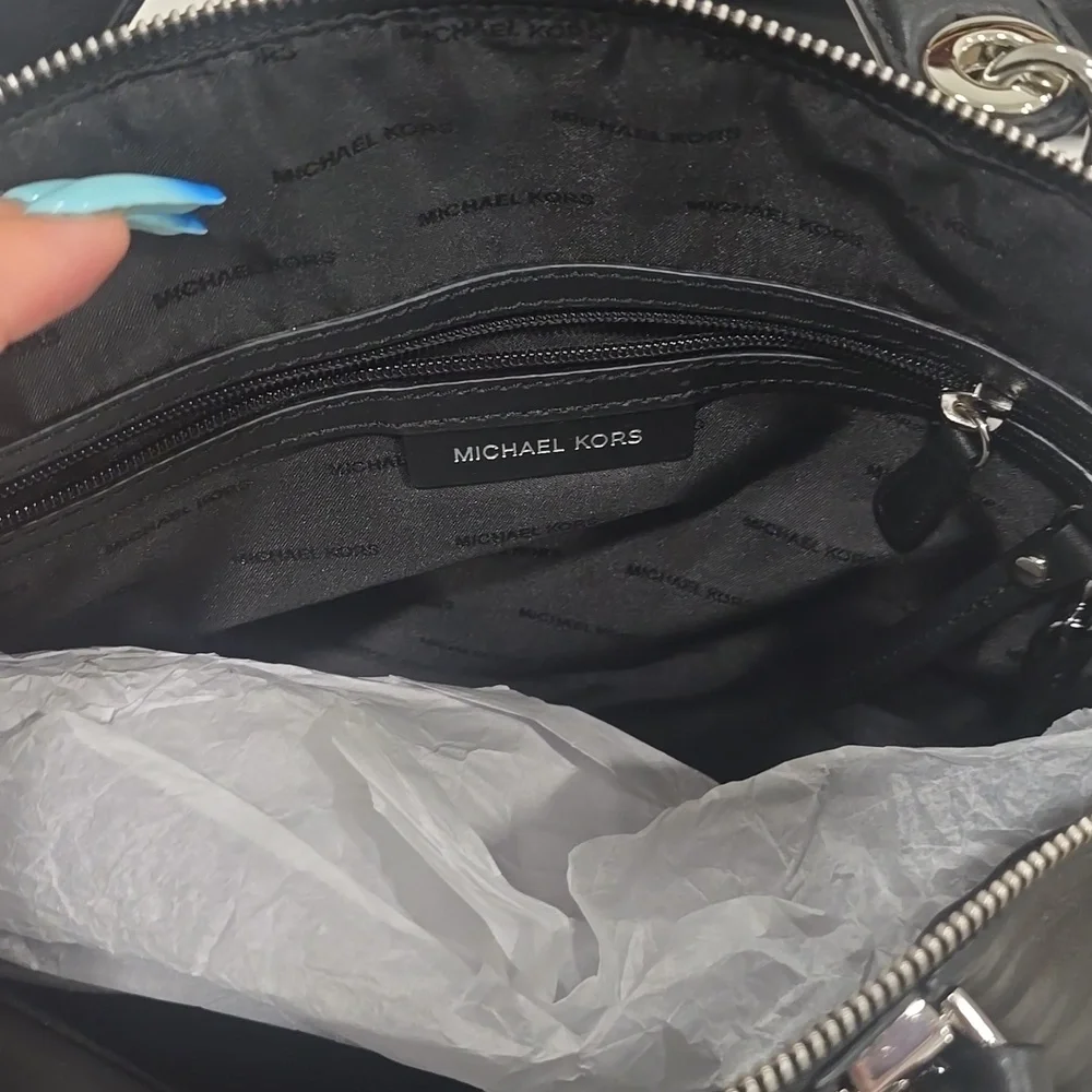 MICHAEL Michael Kors Black Leather Tote - Picture 3 of 8